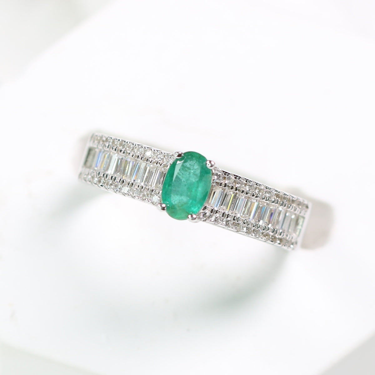 JR4024 S925 Silver Natural Emerald Ring